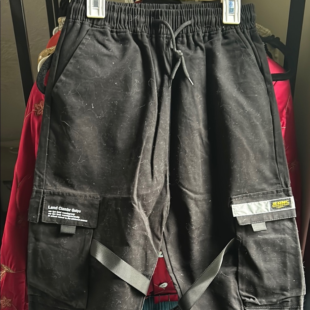 Classic Men's Black Cargo Shorts